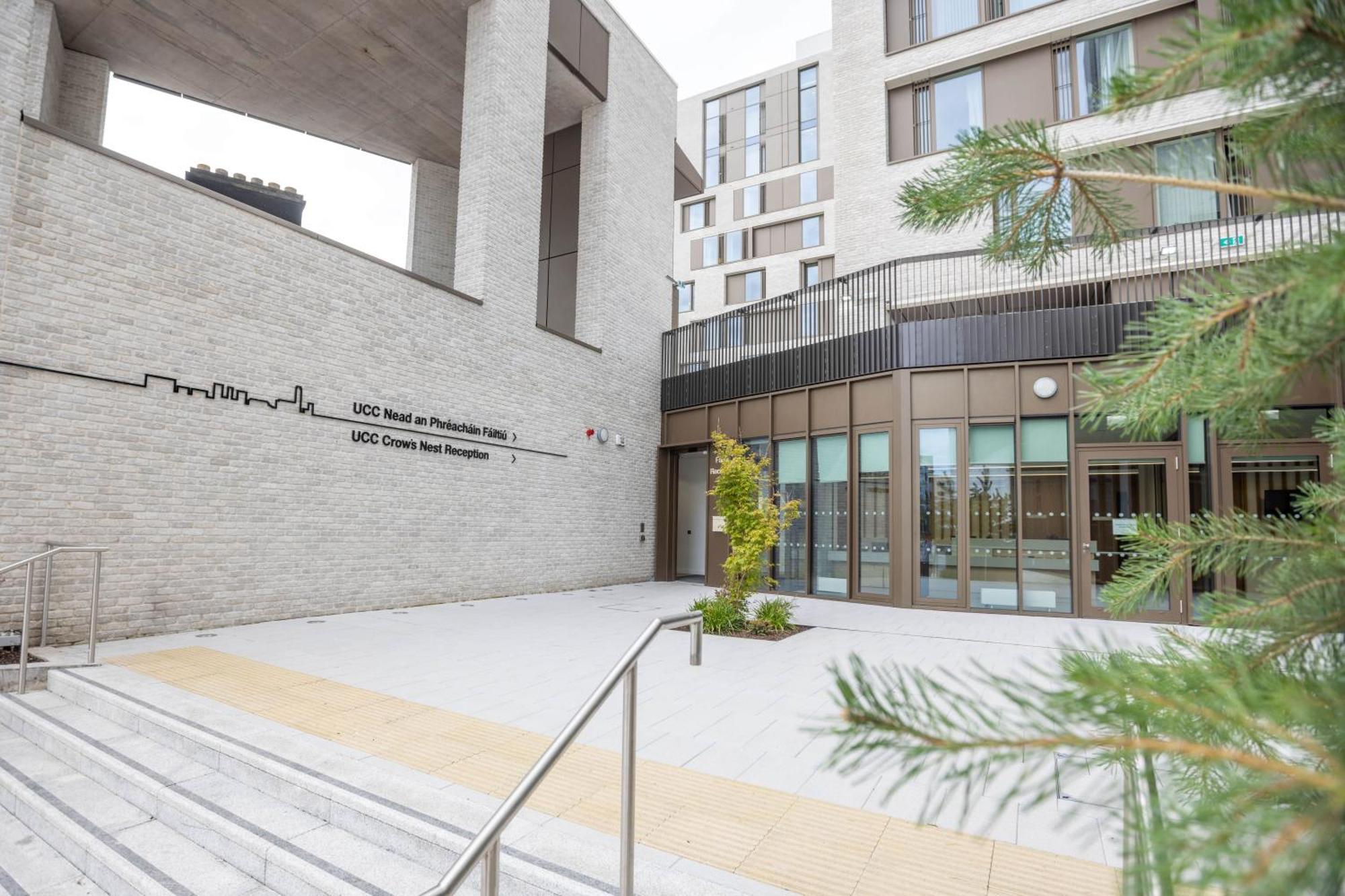 Crow'S Nest - Ucc Summer Beds Cork Exterior photo