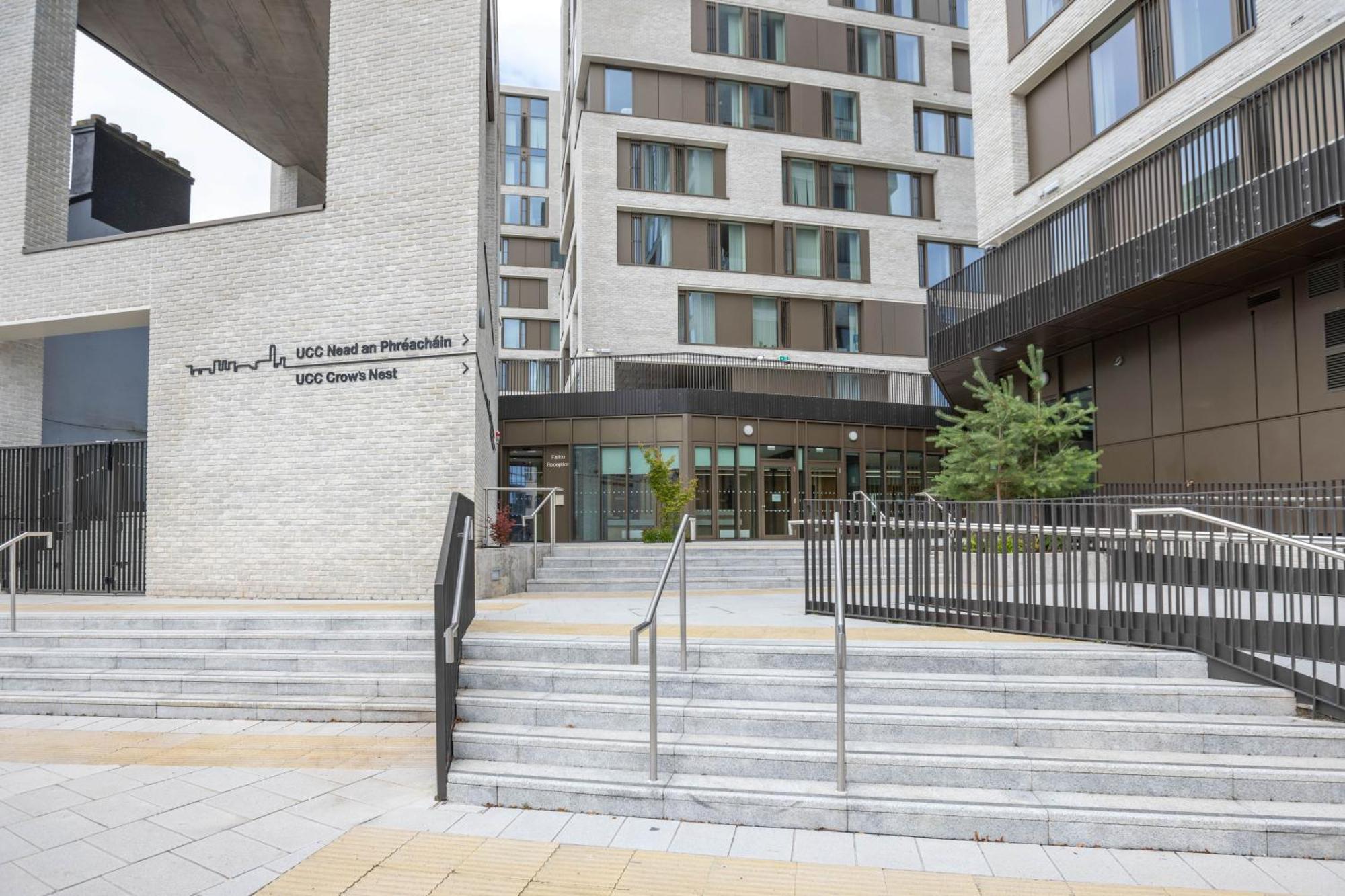Crow'S Nest - Ucc Summer Beds Cork Exterior photo